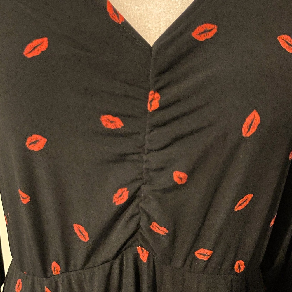 NWT Torrid red lips dress